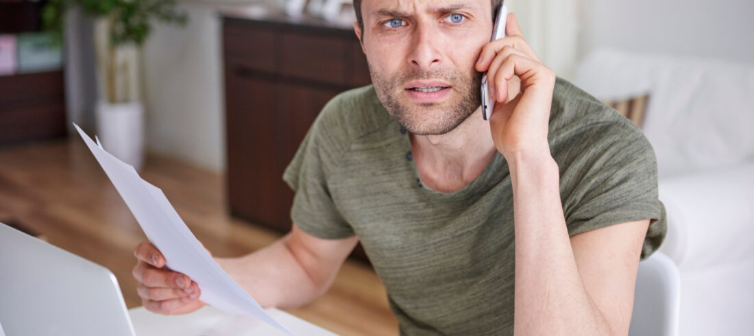 zmartwiony mężczyzna