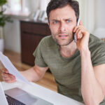 zmartwiony mężczyzna